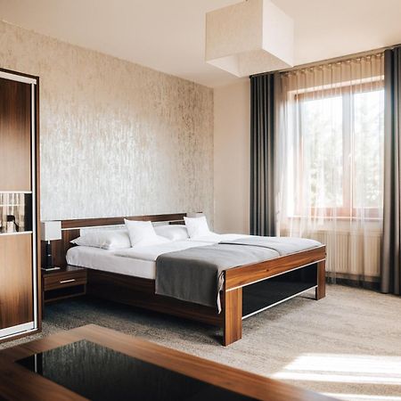 Hotel Elegance Sumperk Bagian luar foto