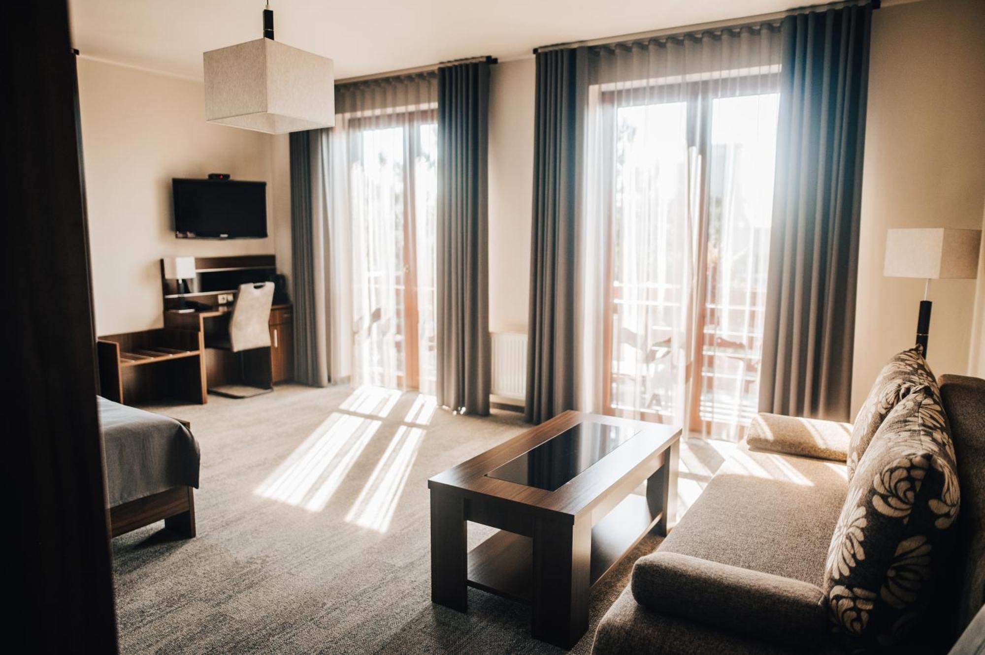 Hotel Elegance Sumperk Bagian luar foto