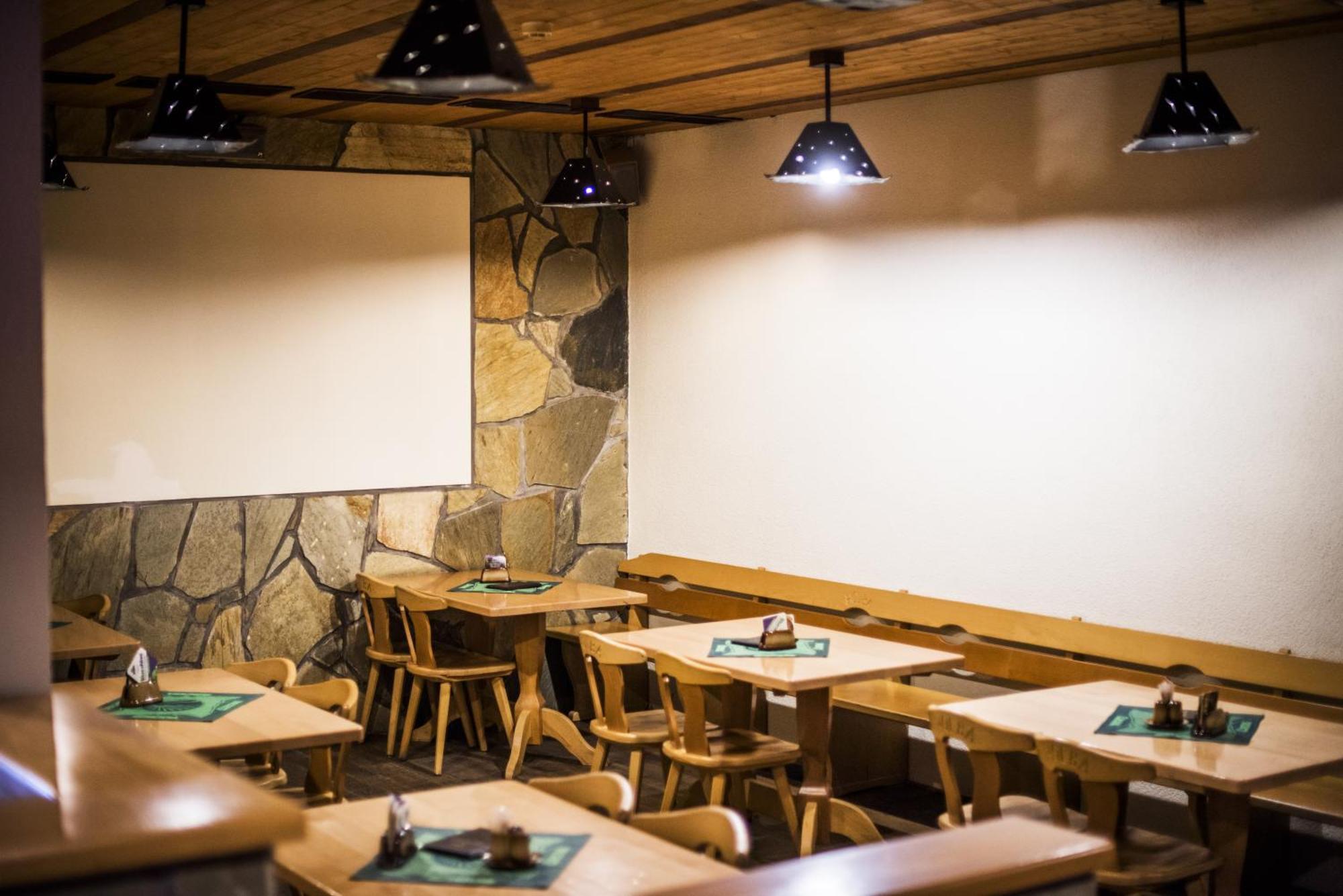 Hotel Elegance Sumperk Bagian luar foto